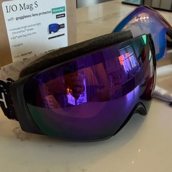 SMITH I/O Mag S Ski Goggles Chromapop Everyday Violet Mirror & Storm Blue Lens - Picture 6 of 8